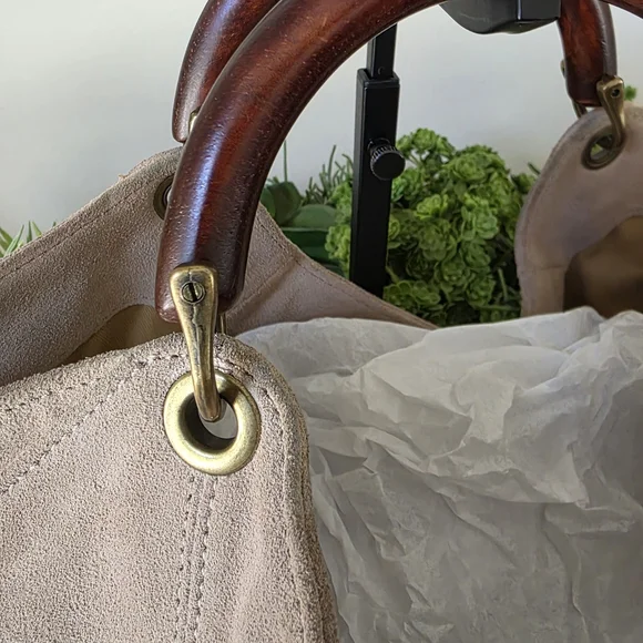 Banana Republic Suede HOBO Bag With Wooden Handles - Picture 5 of 14